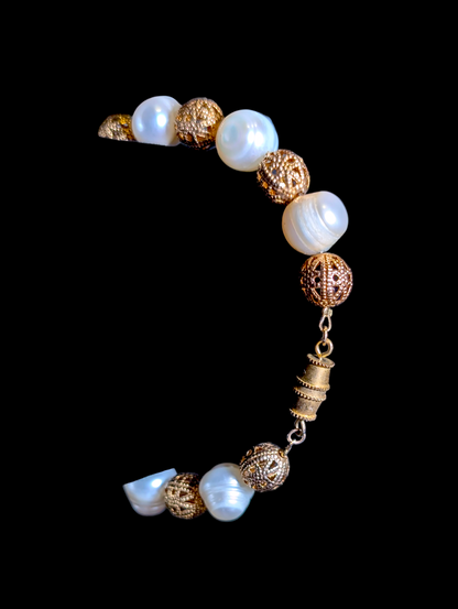 Vintage Baroque Style Genuine Pearls and Gold Toned Filigree Beads Necklace and Bracelet Set