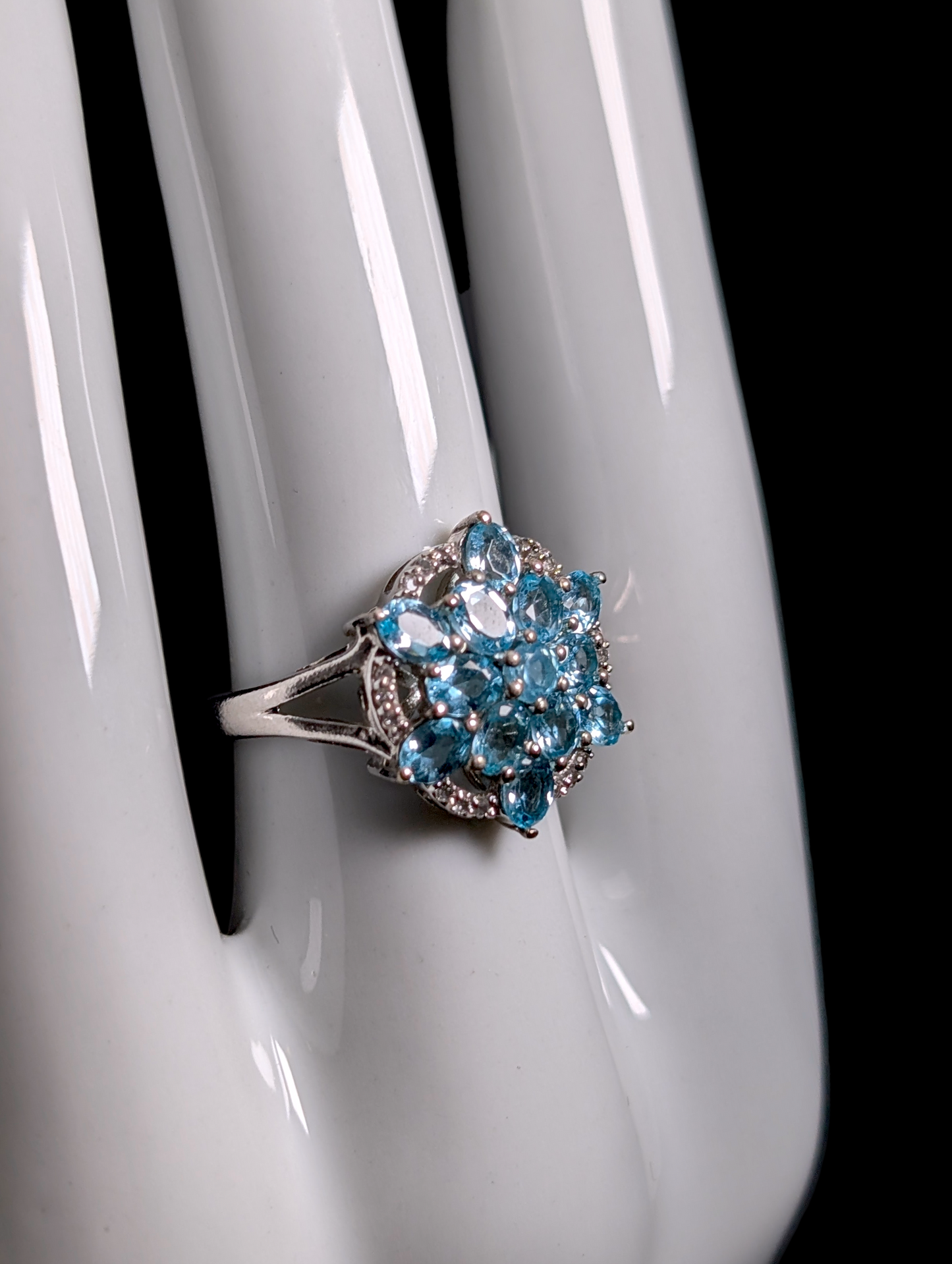 Vintage Dazzling Starburst Snowflake Genuine Blue Apatite and Topaz Sterling Silver Statement Ring
