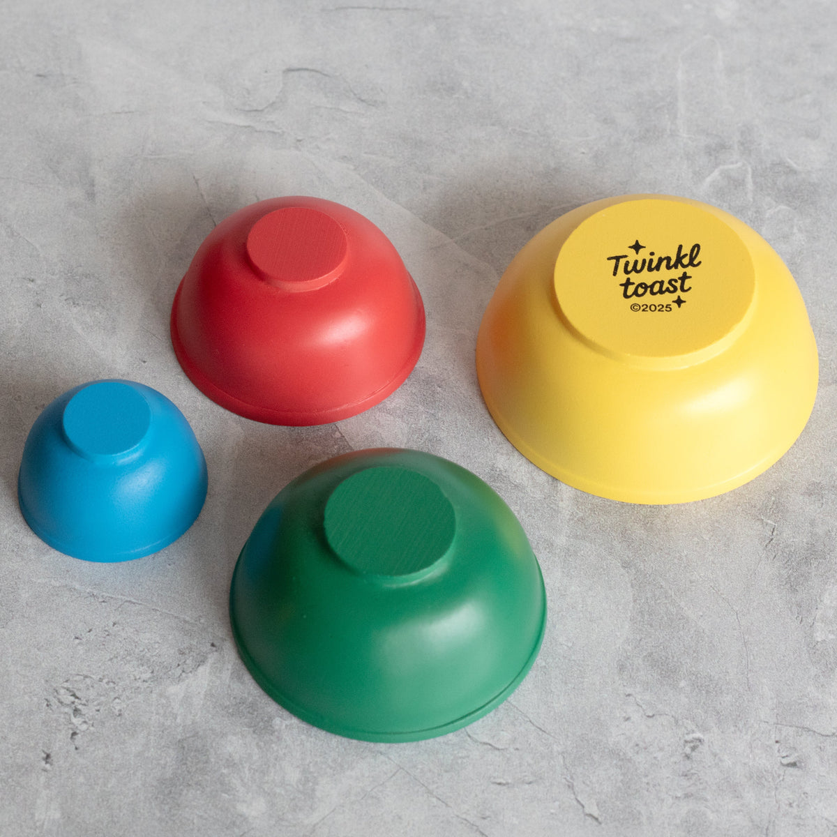 Mini Pyrex-Inspired Mixing Bowls – Retro Stackable Display Set