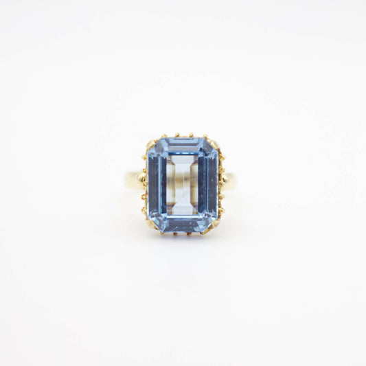 Vintage Blue Spinel Cocktail Ring In Solid 18K Yellow Gold