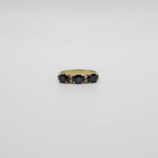 Vintage Genuine Diamond and Sapphire Ring In 14K Yellow Gold