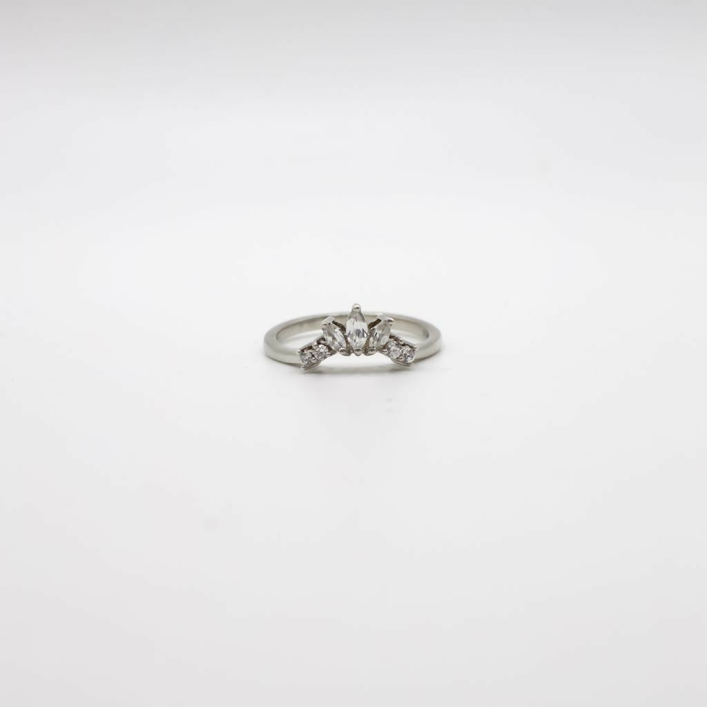 Vintage Genuine White Topaz and Sterling Silver Contour Band Ring