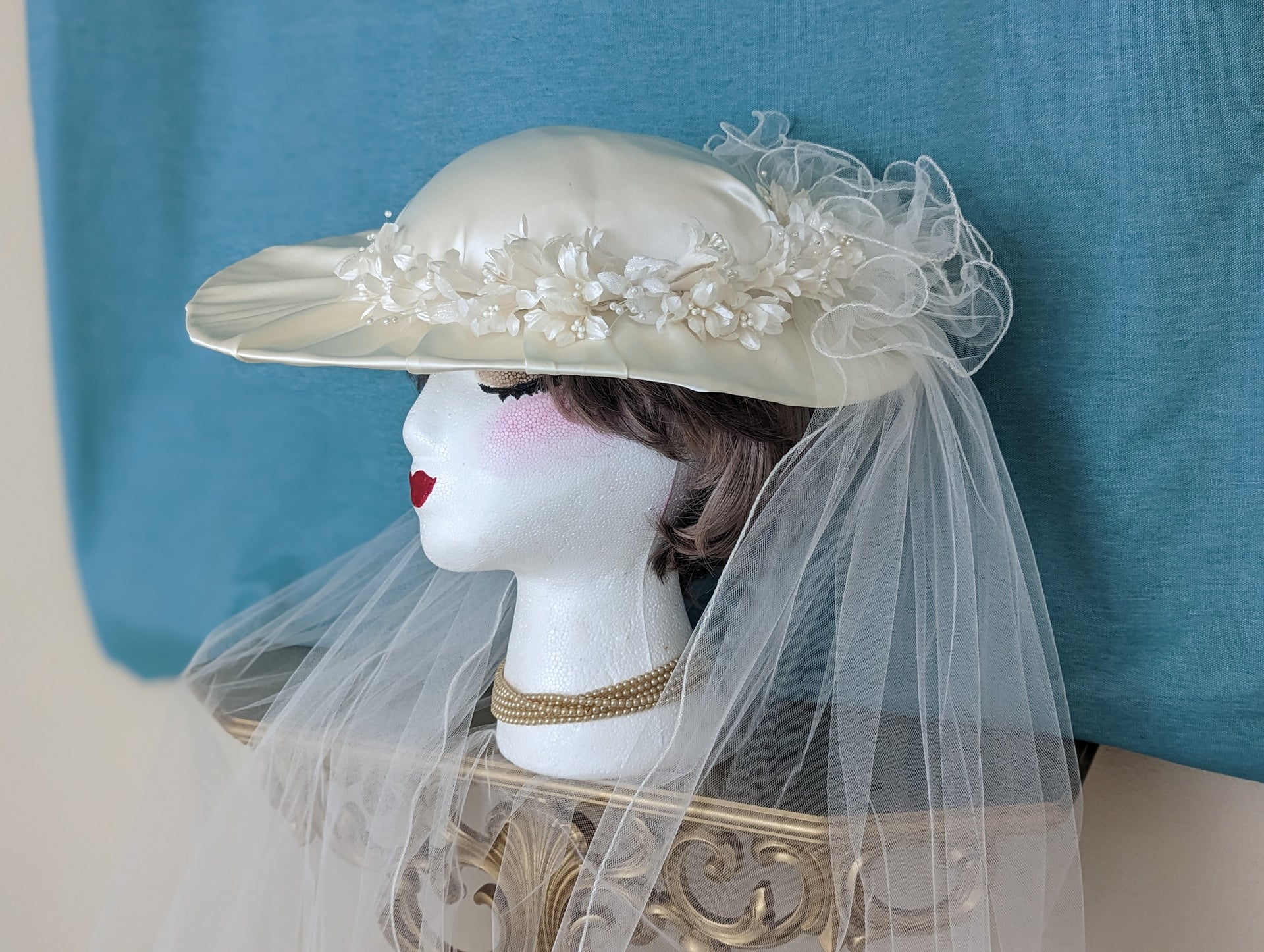 1920's Vintage Bridal Headband Veil with Tulle & Floral Beading