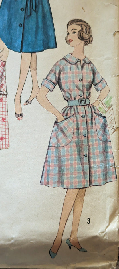 1960s Simplicity 3712 Robe with Raglan Sleeves and Dress Patterns Sewing Patterns in Size 44