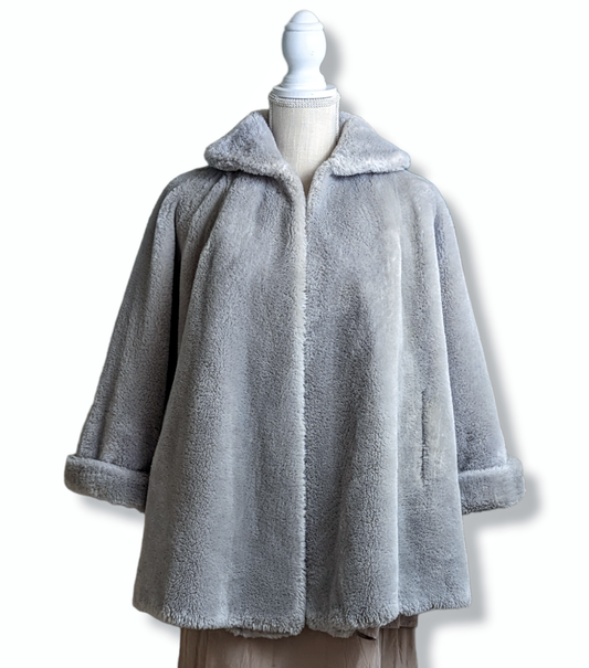 1950s Gray Faux Fur Coat with Round Collar and Pockets