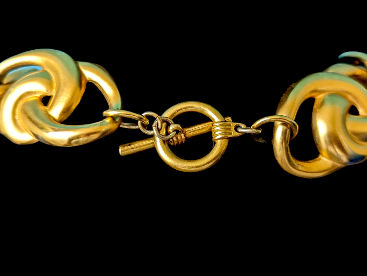 1980s Anne Klein Infinity Love Knot Design Necklace